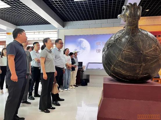 開(kāi)封市汴龍勘察設(shè)計(jì)有限公司 組織全體黨員參觀(guān)廉政教育基地